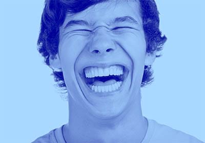 بیماری خنده هیستریک چیست؟